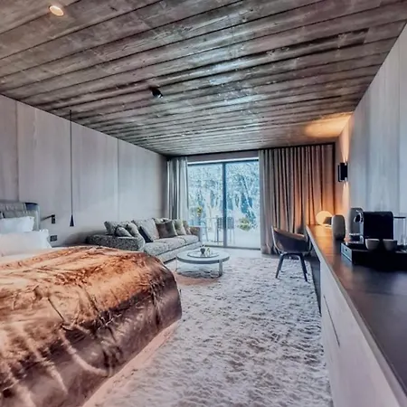 Everything About Chalet Feels Fresh And Exciting * Oberlech